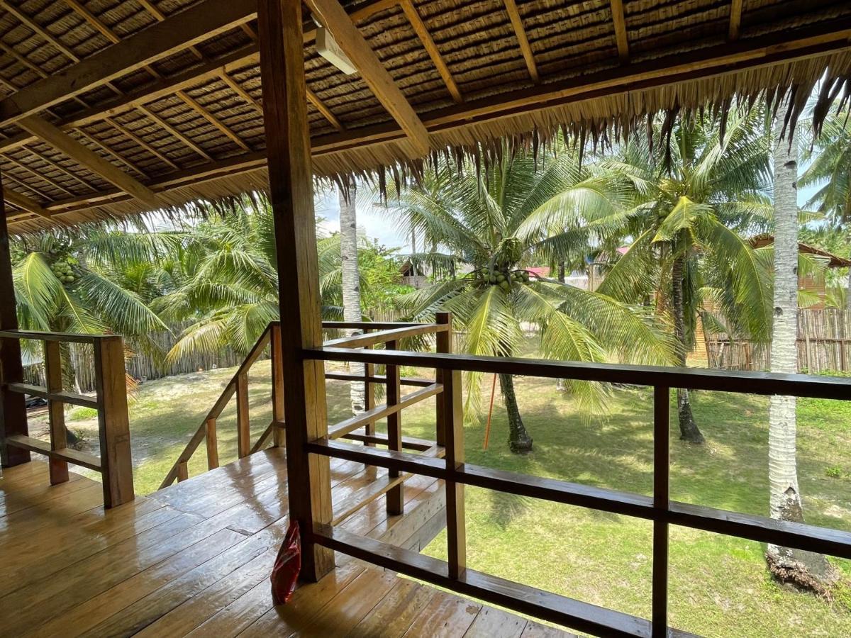 Siargao Sunflower Suites Генерал-Луна Экстерьер фото