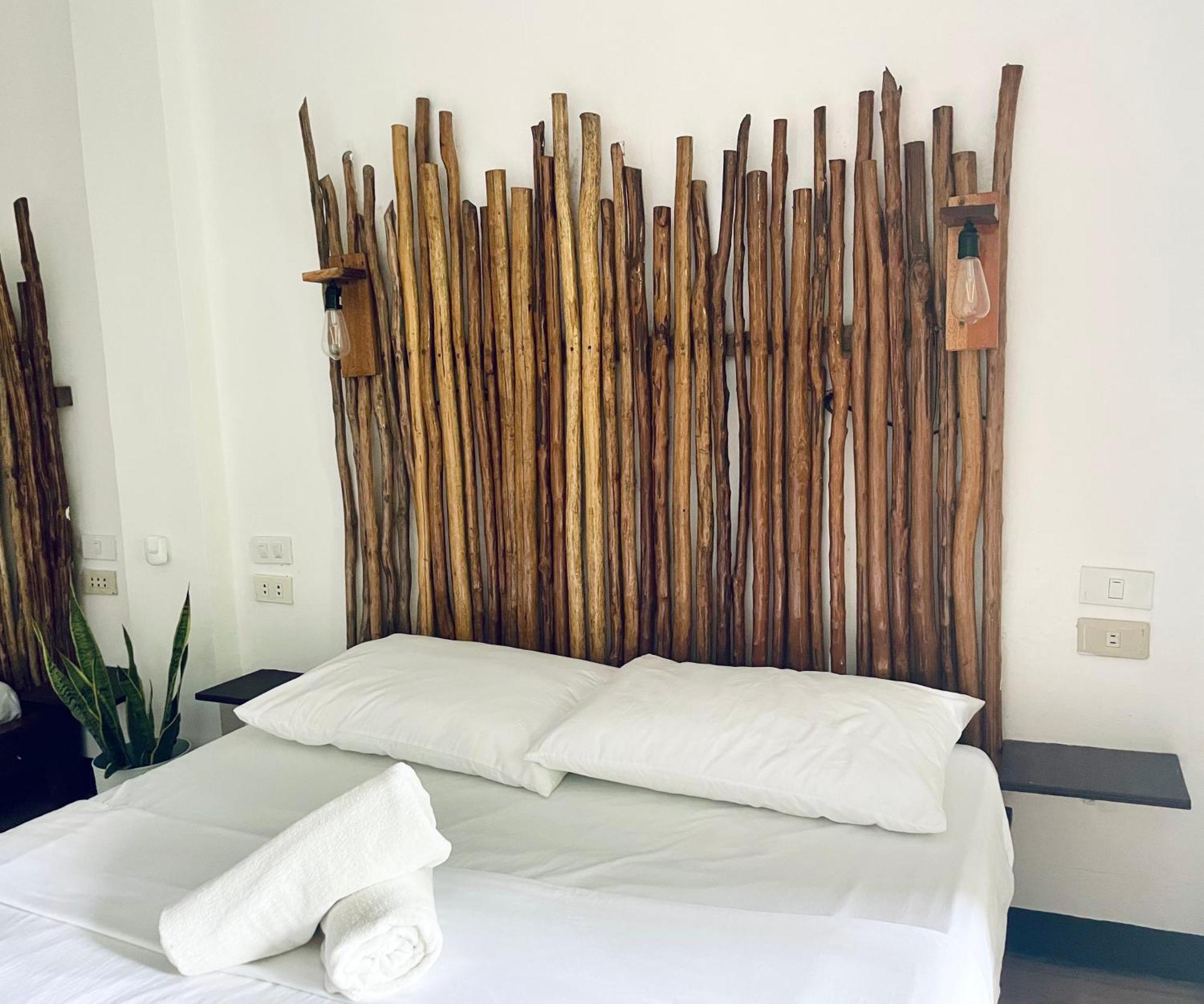 Siargao Sunflower Suites Генерал-Луна Экстерьер фото