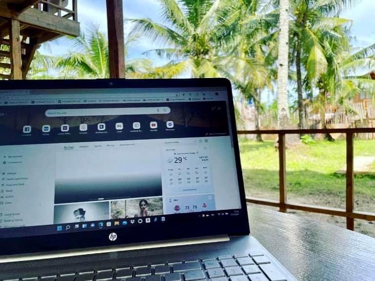 Siargao Sunflower Suites Генерал-Луна Экстерьер фото