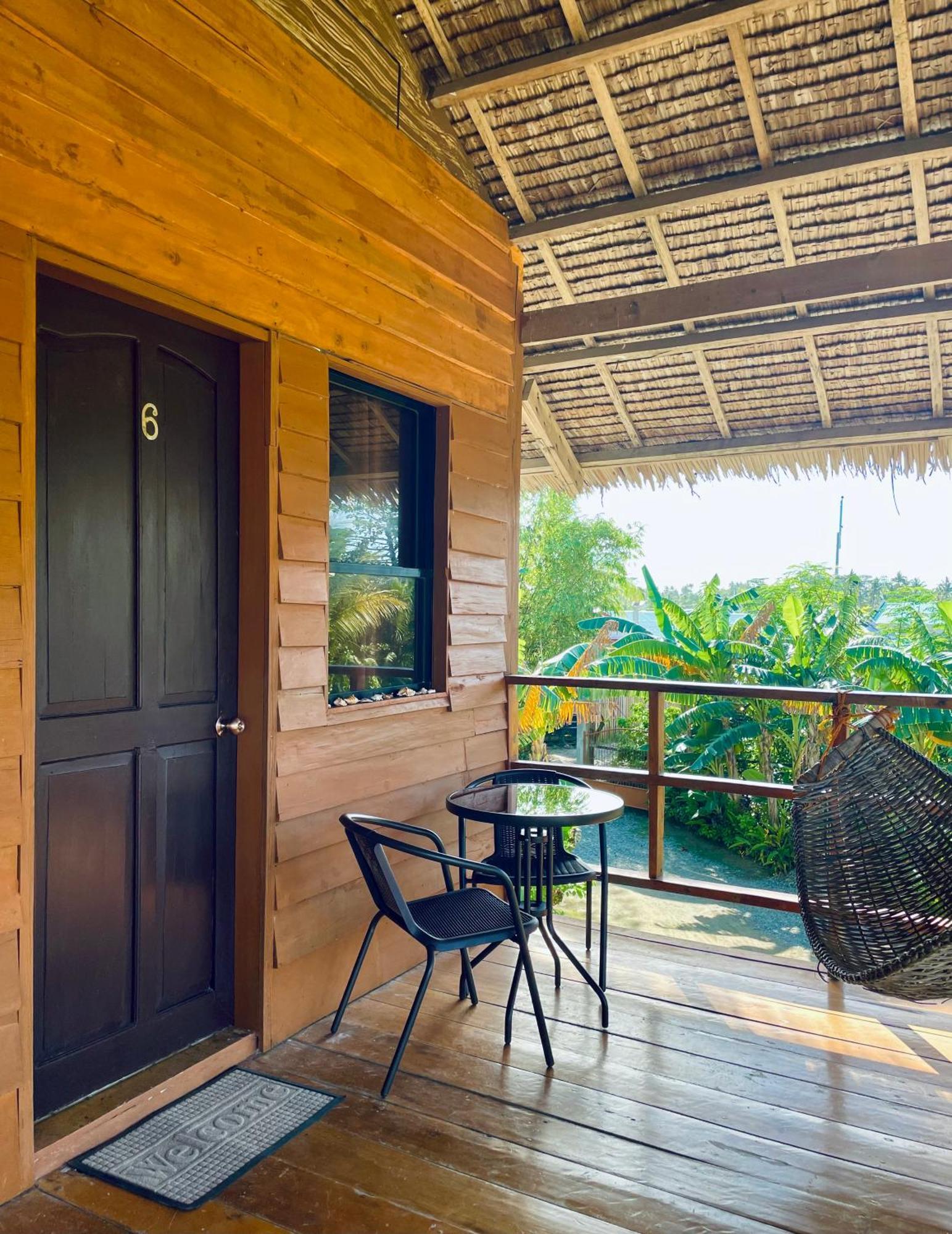 Siargao Sunflower Suites Генерал-Луна Экстерьер фото